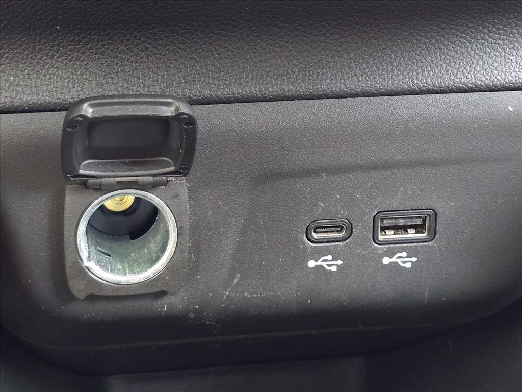 Used 2025 Chevrolet TrailBlazer LT AWD/4WD image 24