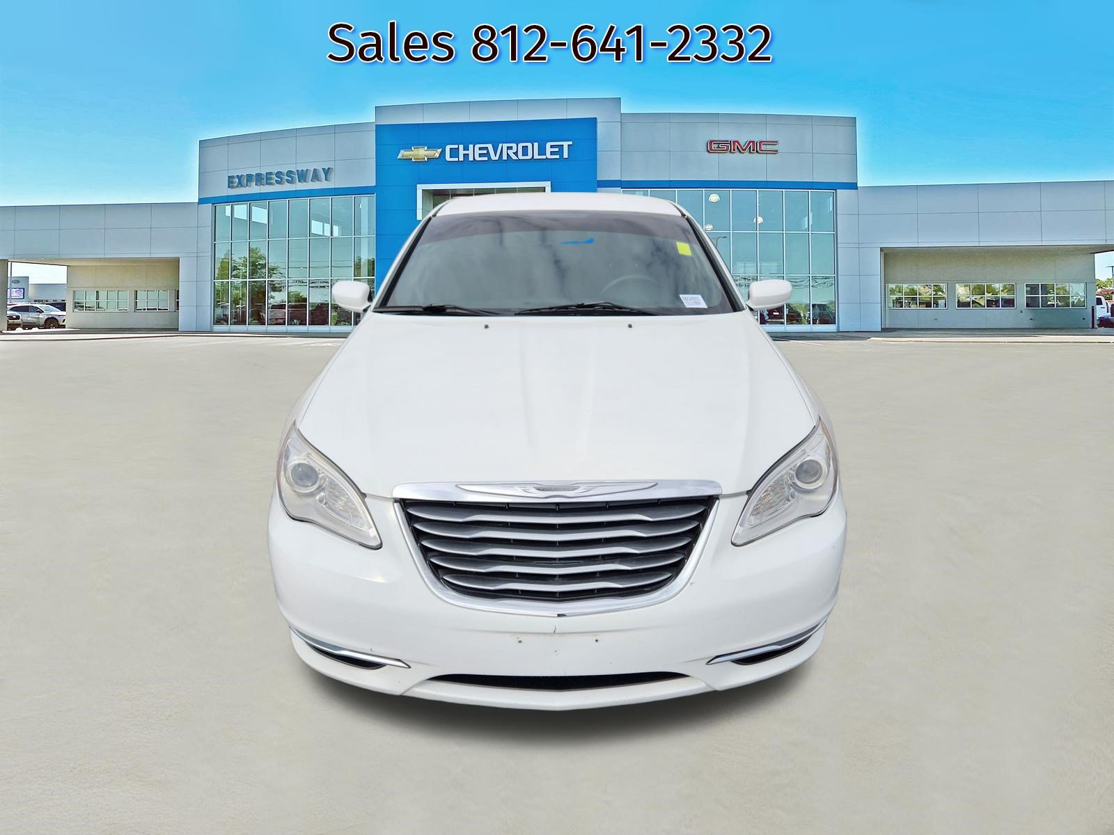 Used 2014 Chrysler 200 LX FWD image 2