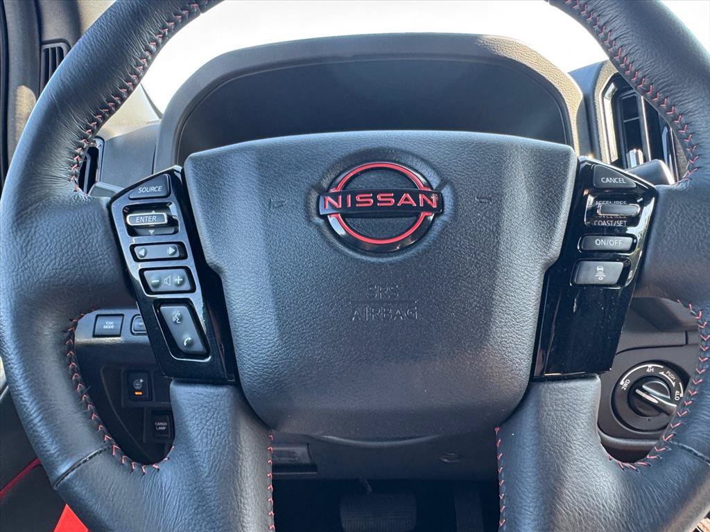 Used 2025 Nissan Frontier PRO-4X AWD/4WD image 17