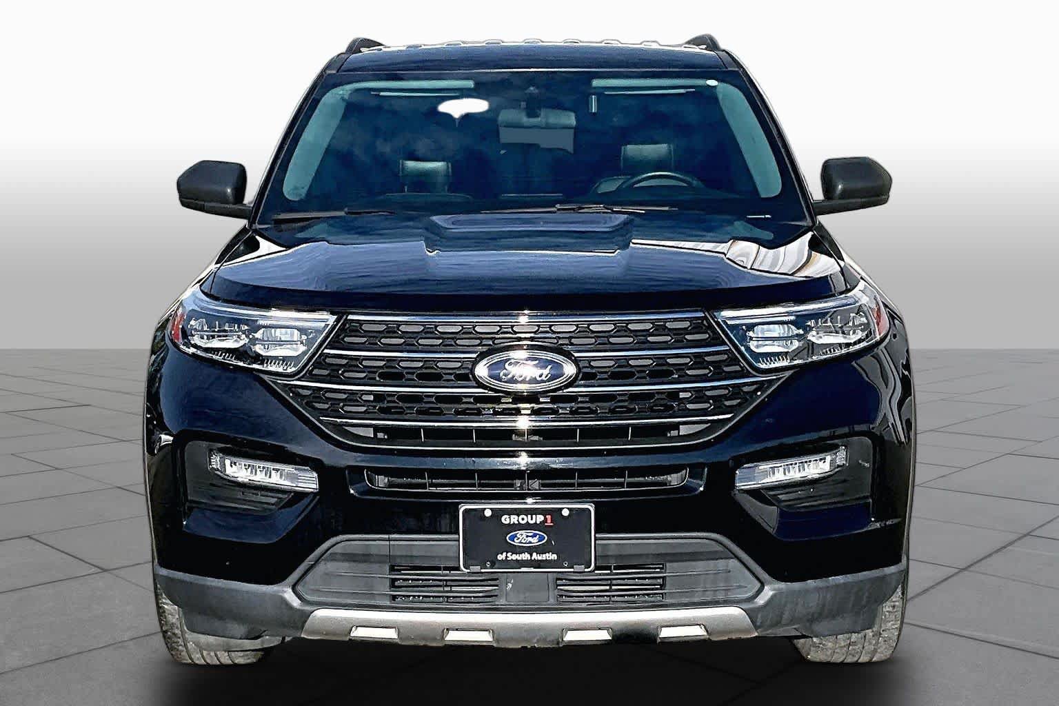 Used 2023 Ford Explorer XLT w/ Equipment Group 202A RWD image 7
