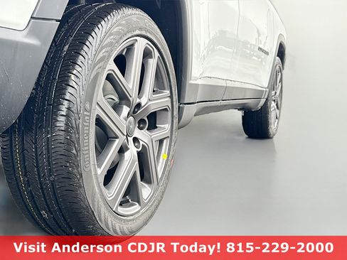 New 2026 Jeep Compass Limited image 13