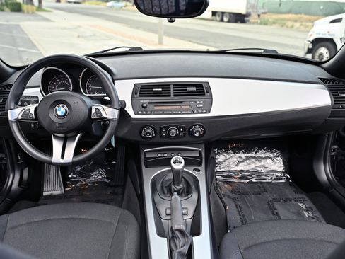 Used 2007 BMW Z4 3.0i RWD image 21