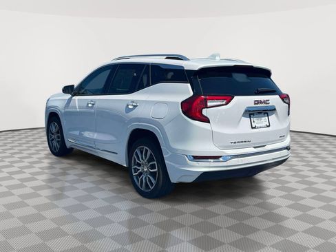 Used 2022 GMC Terrain Denali w/ Denali Premium Package AWD/4WD image 6