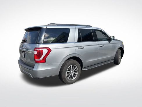 Used 2021 Ford Expedition XLT image 4