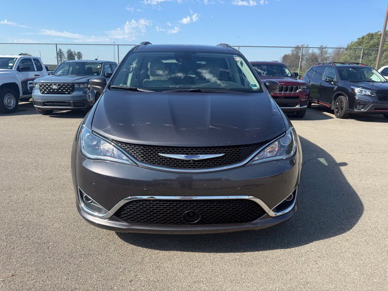 Used 2018 Chrysler Pacifica Touring-L Plus FWD image 15