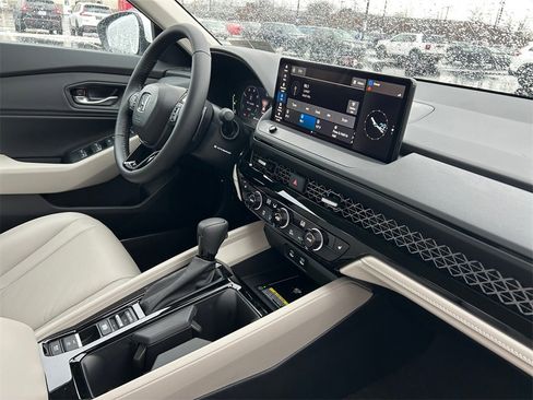 New 2025 Honda Accord EX-L image 17