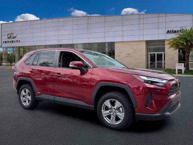 Used 2023 Toyota RAV4 LE AWD/4WD image 2