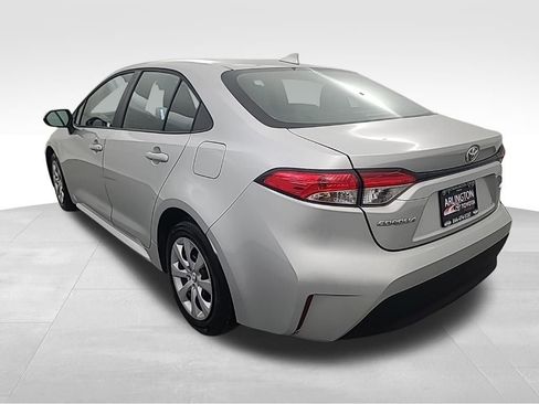Used 2025 Toyota Corolla LE image 6