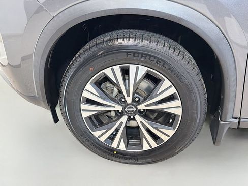 Used 2023 Nissan Rogue SV w/ SV Premium B Package AWD/4WD image 32