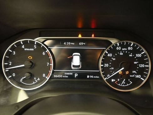 Used 2022 Nissan Rogue SV FWD image 6