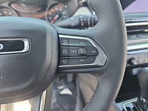 Certified 2023 Jeep Compass Limited AWD/4WD image 17