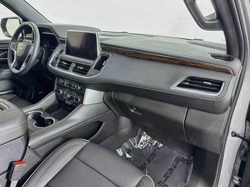 Used 2024 Chevrolet Tahoe Premier w/ Premium Package AWD/4WD image 32