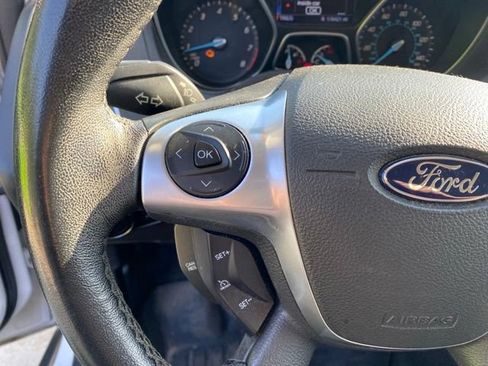 Used 2014 Ford Focus Titanium FWD image 19