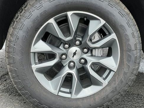 New 2025 Chevrolet Silverado 1500 RST w/ Convenience Package II AWD/4WD image 11
