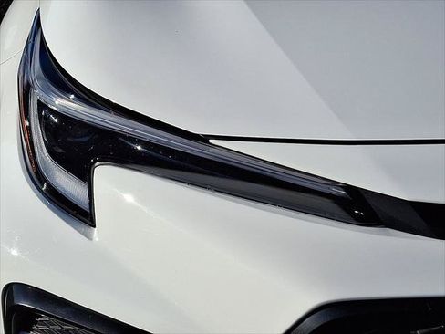 Certified 2025 Toyota Corolla SE w/ SE Premium Package FWD image 29