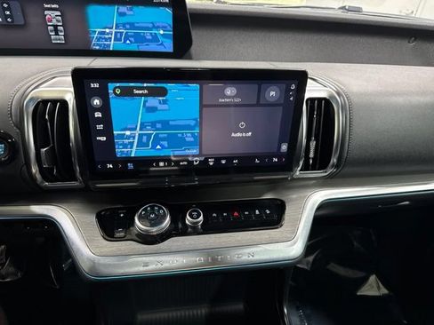 Used 2025 Ford Expedition Platinum AWD/4WD image 19