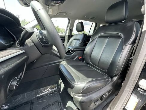 Used 2023 Jeep Grand Cherokee L Limited AWD/4WD image 19
