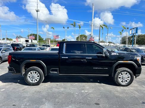 Used 2021 GMC Sierra 2500 Denali w/ Denali Ultimate Package image 9