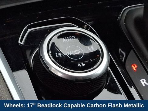 Used 2025 Chevrolet Colorado ZR2 w/ ZR2 Bison Edition AWD/4WD image 16