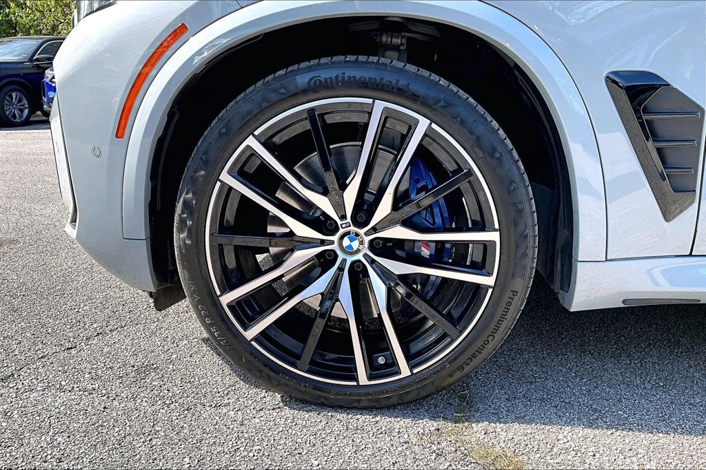 Used 2024 BMW X5 M60i AWD/4WD image 11