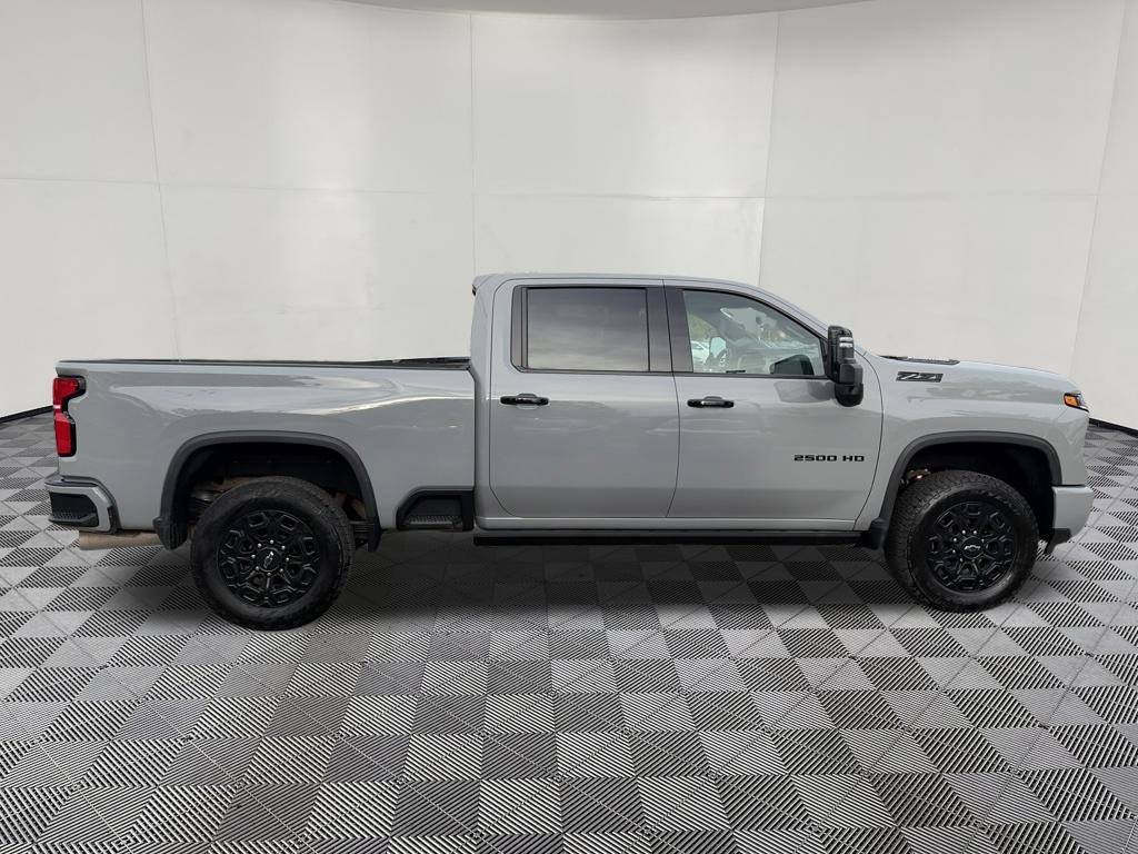 Used 2024 Chevrolet Silverado 2500 LTZ w/ LTZ Plus Package AWD/4WD image 11