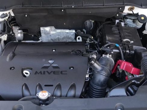 Used 2015 Mitsubishi Outlander Sport SE AWD/4WD image 14