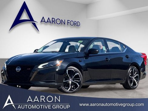 Used 2023 Nissan Altima 2.5 SR image 1