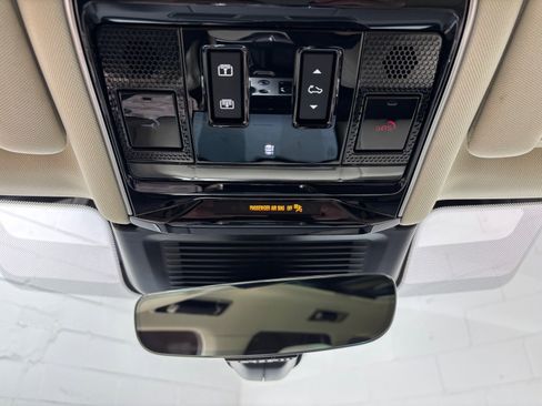 Used 2023 Land Rover Range Rover SE AWD/4WD image 12