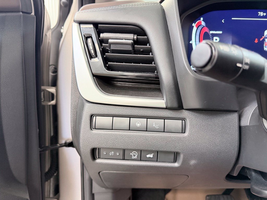 Used 2023 Nissan Rogue Platinum w/ Platinum Premium Package AWD/4WD image 41