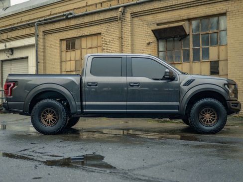 Used 2017 Ford F150 Raptor w/ Equipment Group 802A Luxury image 43