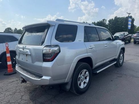 Used 2016 Toyota 4Runner SR5 Premium AWD/4WD image 2