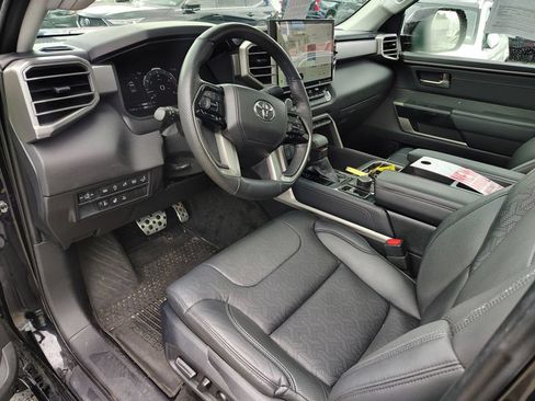 Used 2024 Toyota Tundra Limited AWD/4WD image 11