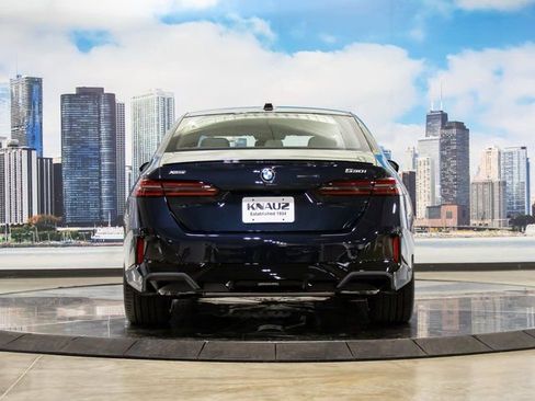 Used 2026 BMW 530i xDrive w/ M Sport Package AWD/4WD image 11