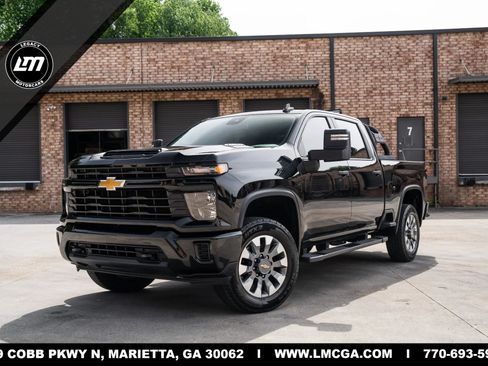 Used 2024 Chevrolet Silverado 2500 Custom w/ Custom Value Package AWD/4WD image 1
