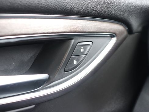 Used 2022 Buick Envision Avenir w/ Technology Package II image 54