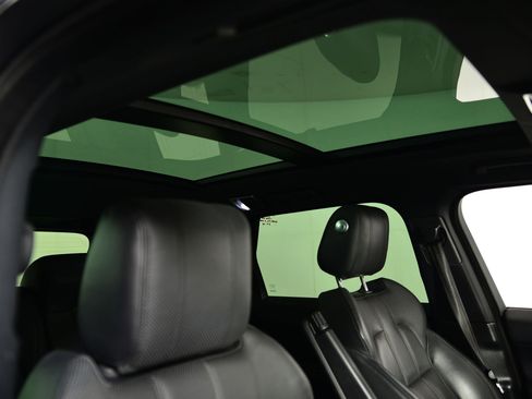 Used 2016 Land Rover Range Rover Sport HSE image 12