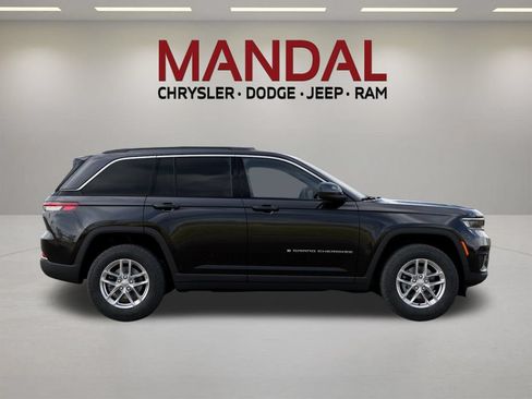 New 2026 Jeep Grand Cherokee Laredo RWD image 21