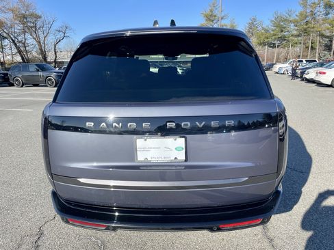 Used 2025 Land Rover Range Rover Long Wheelbase SE image 6