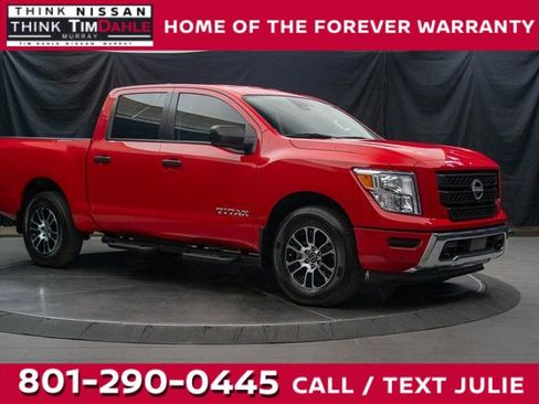 Used 2024 Nissan Titan SV w/ SV Convenience Package image 1
