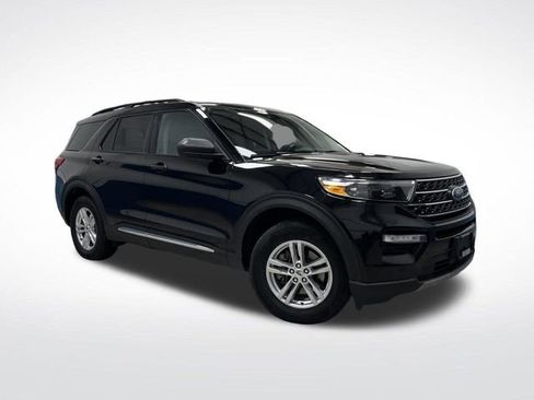 Used 2022 Ford Explorer XLT image 40
