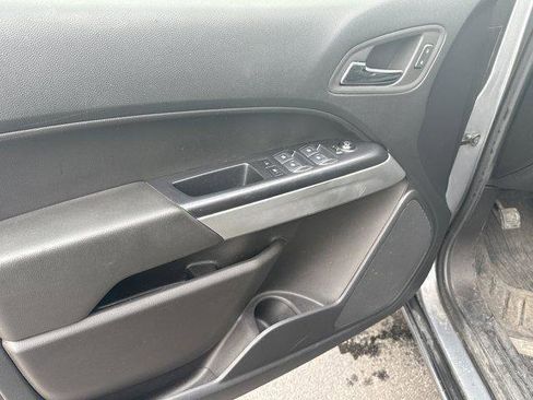 Used 2022 Chevrolet Colorado LT w/ Luxury Package image 14