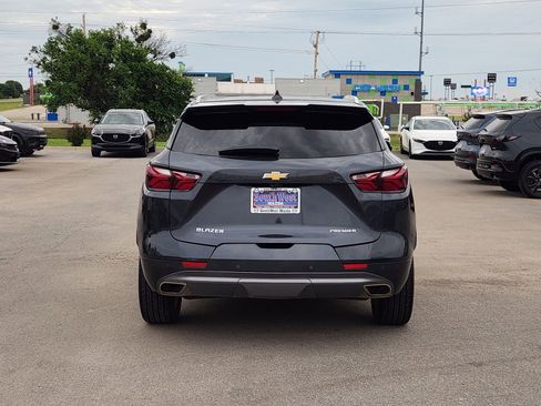 Used 2022 Chevrolet Blazer Premier w/ Driver Confidence II Package FWD image 8