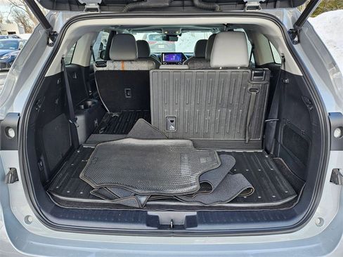 Certified 2023 Toyota Highlander Bronze Edition image 25