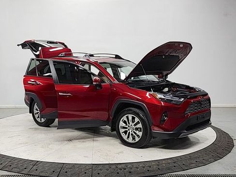 Used 2024 Toyota RAV4 Limited w/ Advanced Technology Package FWD image 9