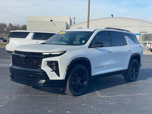 New 2026 Chevrolet Traverse RS image 3
