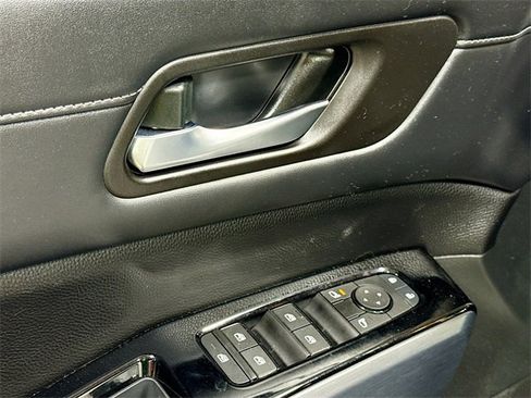 Used 2024 Nissan Pathfinder SL w/ SL Premium Package image 20