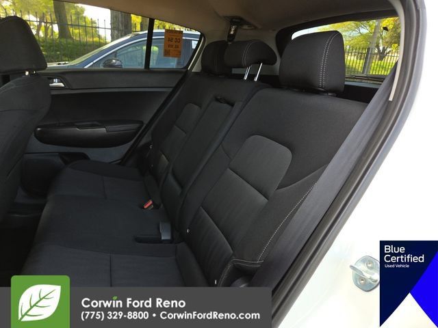 Used 2022 Kia Sportage LX AWD/4WD image 11