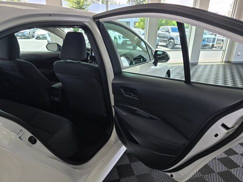 Used 2026 Toyota Corolla LE FWD image 37
