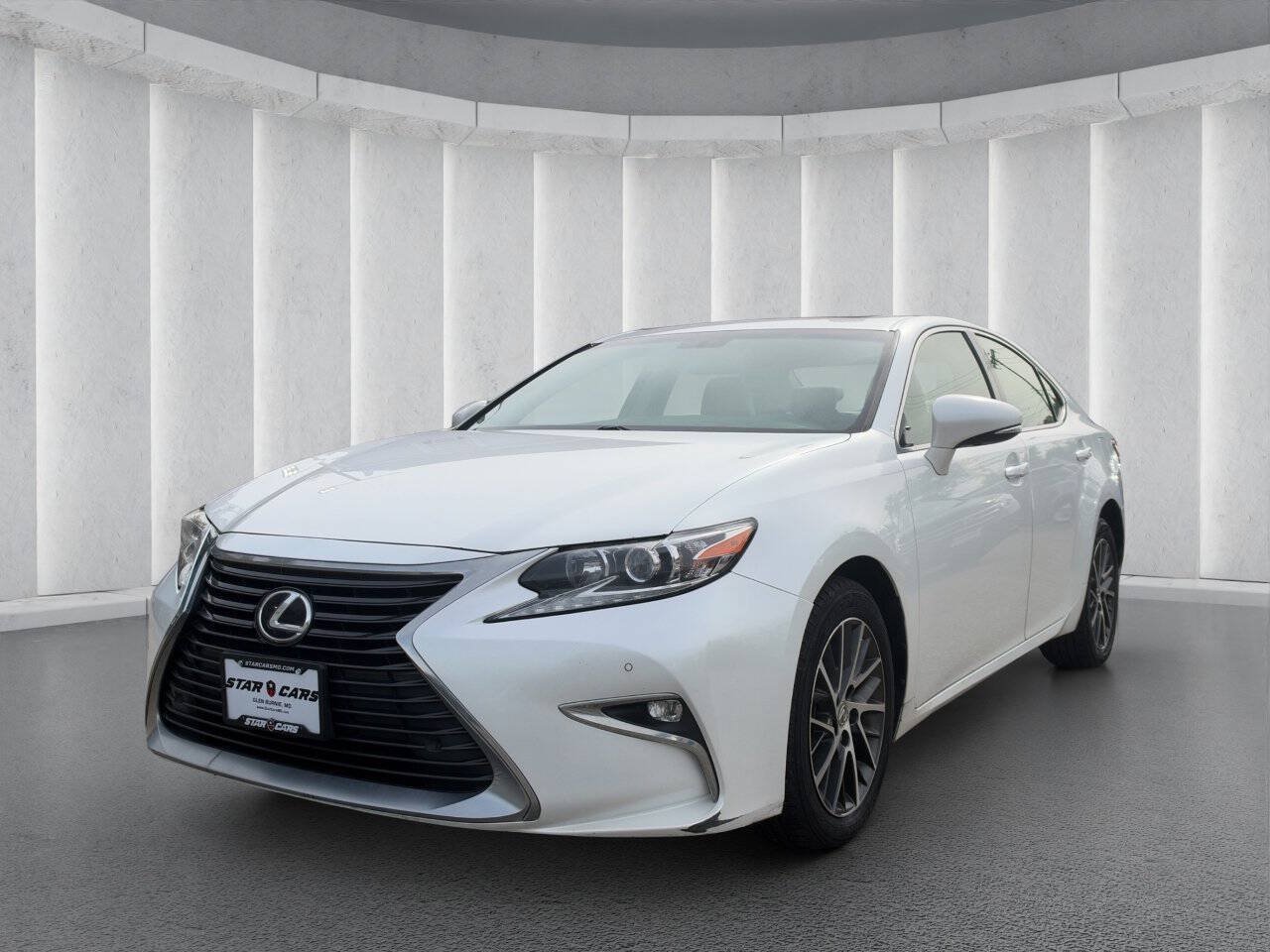 Used 2016 Lexus ES 350 w/ Premium Package w/Wood Trim FWD image 1
