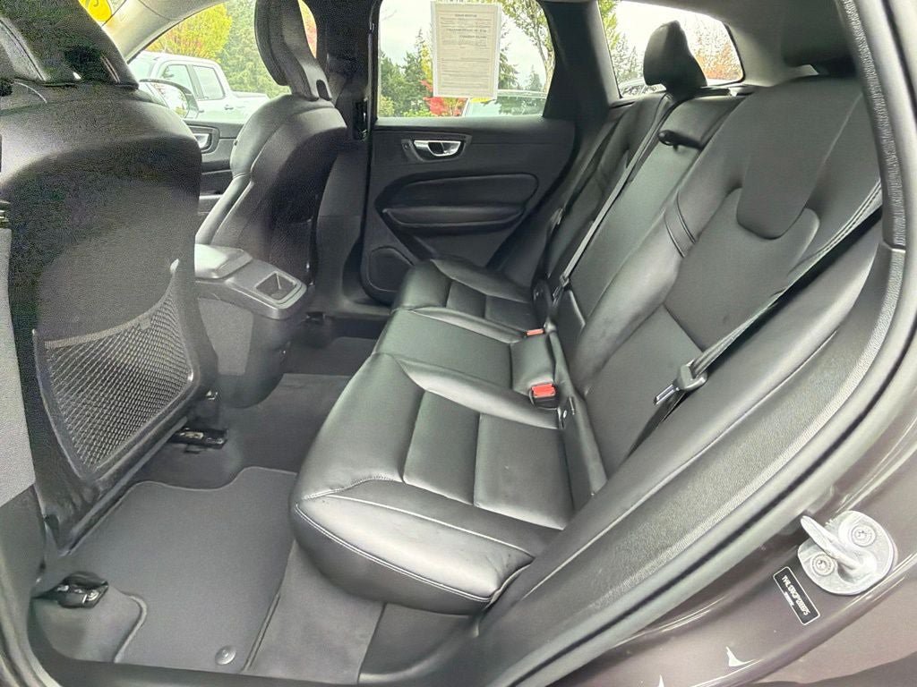 Used 2023 Volvo XC60 B5 Core AWD/4WD image 14